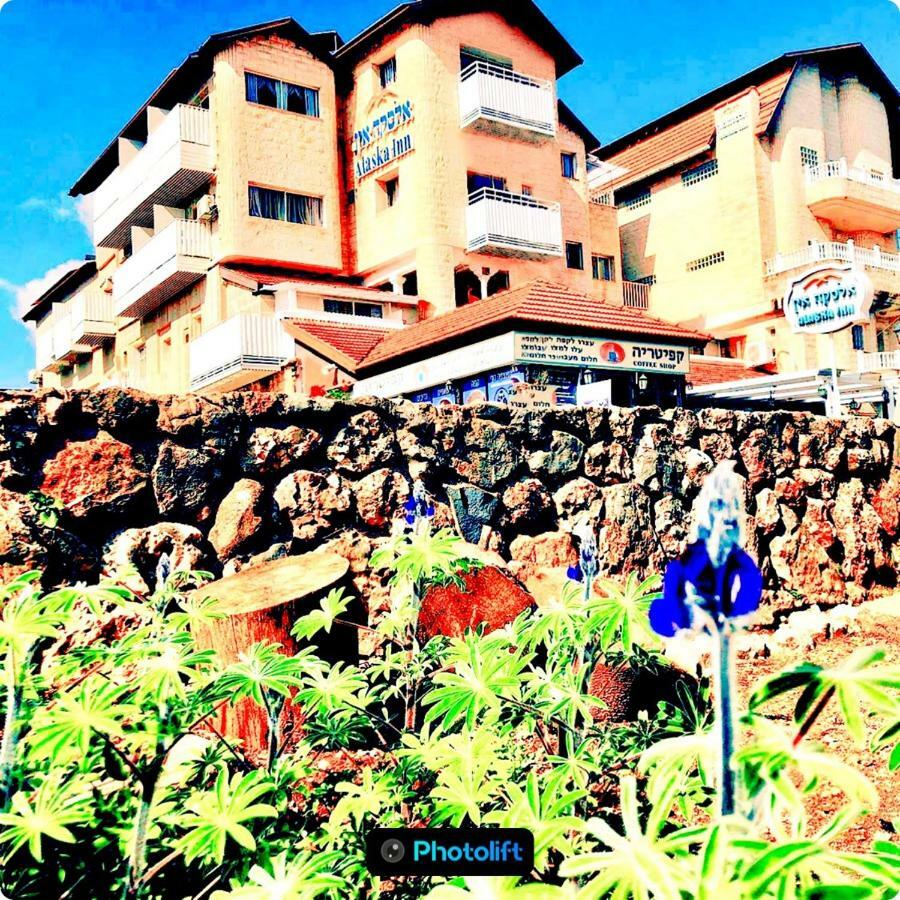 Alaska Inn Hotel Metula Exteriör bild